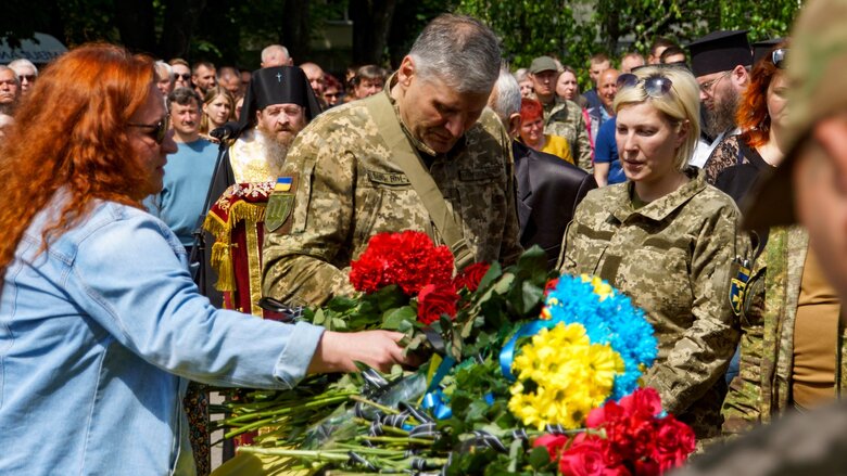 У Полтаві попрощалися із трьома воїнами, які загинули, захищаючи Україну 07