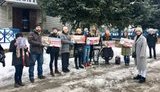 Зоозащитники протестовали в Яготине с требованием привлечь к ответственности сына местного депутата Макарчука за зверское убийство щенка. ФОТОрепортаж