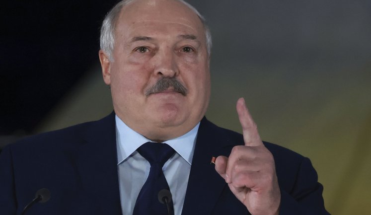 Лукашенко объявил о "точечной" мобилизации частей в Беларуси, - СМИ
