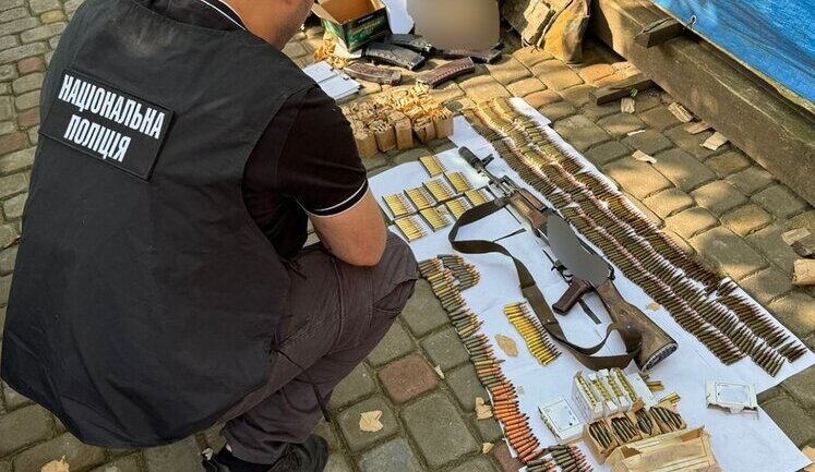 Проведено 941 обшук по Україні: Нацполіція вилучила нелегальну зброю та боєприпаси. ФОТОрепортаж