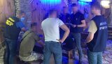 Офіцер військкомату одного з районів Рівненщини упіймався на хабарі 1,5 тис. дол. за звільнення від призову, - Нацполіція. ФОТО
