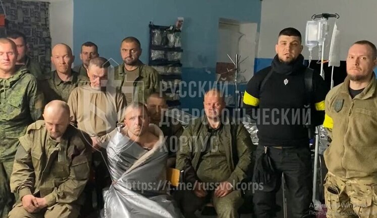 Ваших пацанов в нашем плену стало гораздо больше, - воїни РДК показали полонених із армії РФ, за якими не приїхав губернатор Бєлгородщини Гладков. ВIДЕО