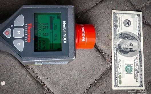 Польські прикордонники вилучили в українки купюру з високим рівнем радіації: їй відмовили у в’їзді до Польщі