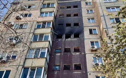Ворог атакував дронами багатоповерхівку в Кривому Розі: пожежу ліквідовано, п’ятеро постраждалих, зокрема двоє дітей. ФОТО (оновлено)
