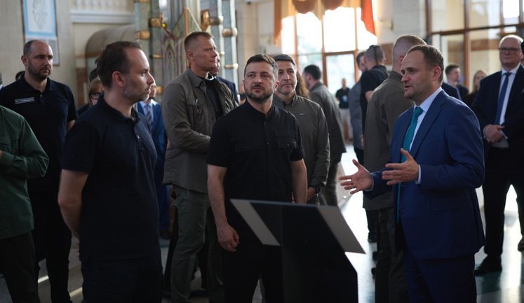 Сьогодні відбулося відкриття ділянки євроколії Ужгород - Чоп, попереду — розбудова євроколії до Львова, - Зеленський. ВIДЕО