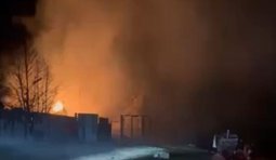 Бригада Азов загасила пожежу в приватному будинку наземним роботом, щоб не наражати небезпеки бійців