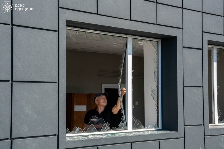 РФ атаковала пожарную часть в Одессе 22 июля