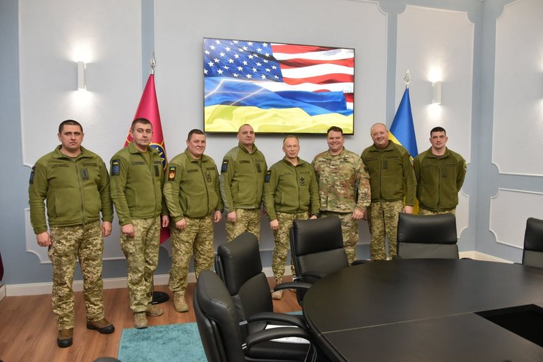 Военный атташе США Пресли прибыл в Украину: Обеспечим поддержку Сухопутных войск Украины всеми необходимыми силами и средствами 01