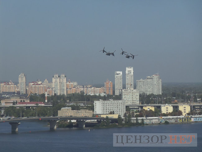 Американские самолеты CV-22B Osprey совершили полет над Киевом 08