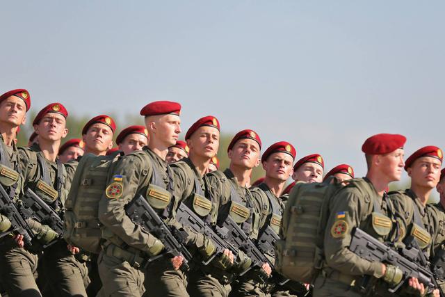 парад независимость репетиция