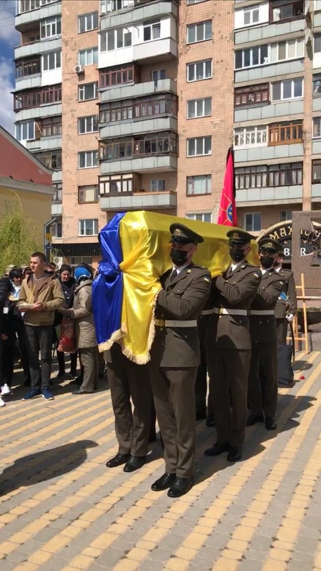 В Коростене простились с погибшим под Песками разведчиком 58-й ОМБр Сергеем Коробцовым 04