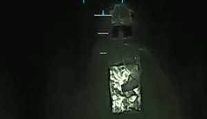 Ударний дрон "підсмажив" автівку разом з окупантами. ВIДЕО