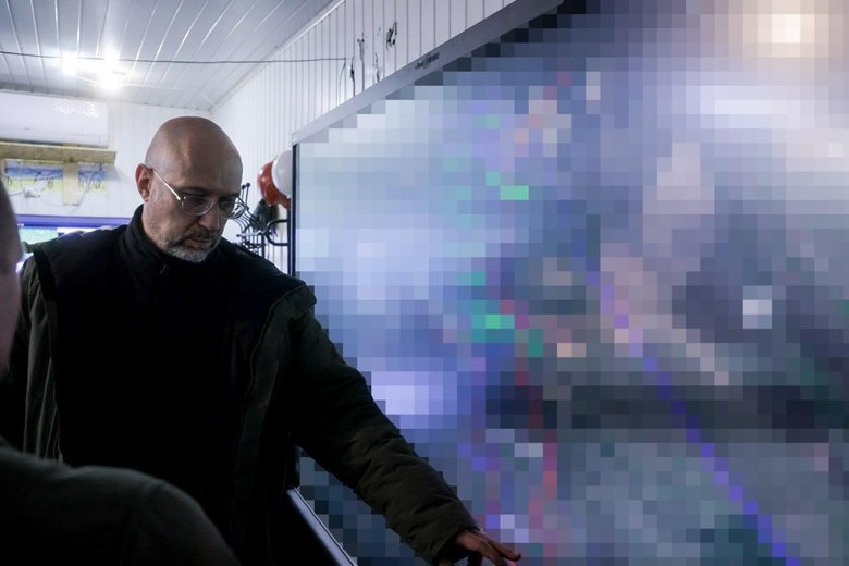 Шмыгаль посетил командный пункт 100-й бригады ВСУ