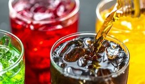 Просроченная газировка, особенно в жару, это биологическое оружие, - ЦОЗ