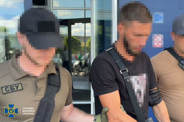 У Києві СБУ викрила двох агентів ГРУ РФ, які планували диверсії