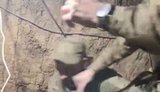 россиянин бьет своего соратника