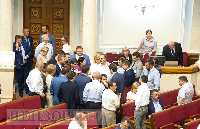 Эмоциональное совещание БПП, объятия Биловола и Безбаха и спор Таруты о богатых и бедных странах, - рабочий день в Раде 12 июля 25