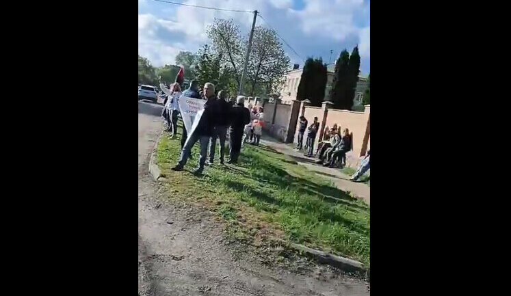 У Кропивницькому під судом проходить мітинг на підтримку Червінського. ВIДЕО