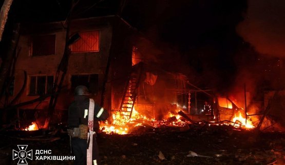 Последствия атаки на Харьков: горели здание и автомобили, один погибший и шесть пострадавших