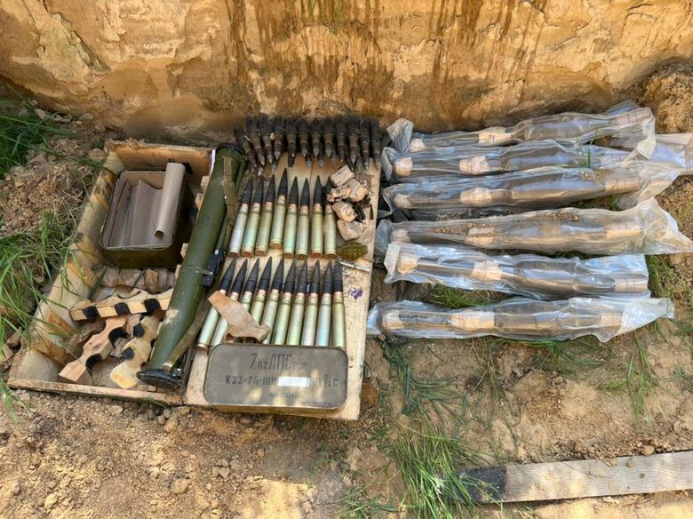 В Черниговской области нашли тайник с боеприпасами оккупантов 01