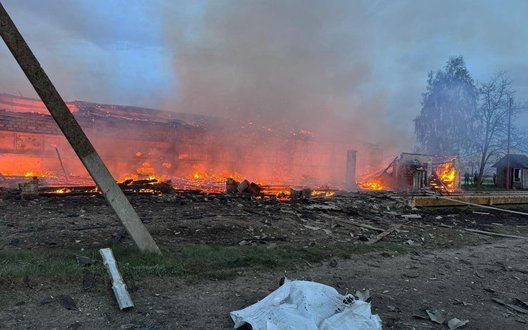 Окупанти вдарили дронами по сільськогосподарському підприємству на Чернігівщині: загинув чоловік, ще двоє поранені. ФОТОрепортаж