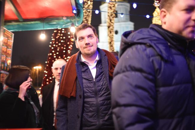 Прекрасно прогулявся і подарунки купив, - Гончарук побував на різдвяному ярмарку 02