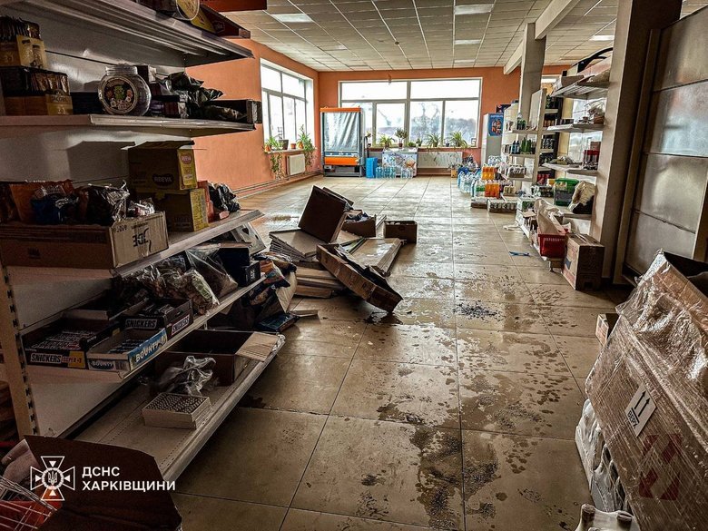 удар по магазину у Золочеві