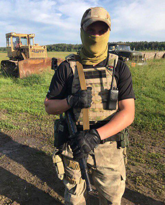 У Рівненській області поліція викрила угруповання, члени якого займалися незаконним видобутком бурштину 02