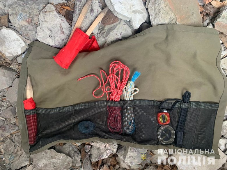 Части автомата АКСУ, оставленные нацгвардейцем Рябчуком, расстрелявшим сослуживцев, обнаружили на Днепропетровщине, - Нацполиция 01