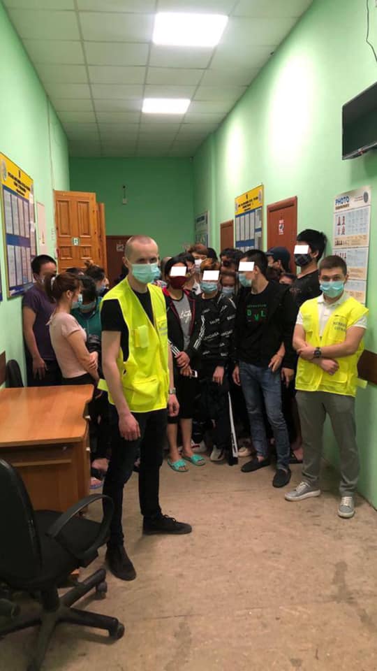 52 нелегалов из Вьетнама обнаружили в Одесской области 02