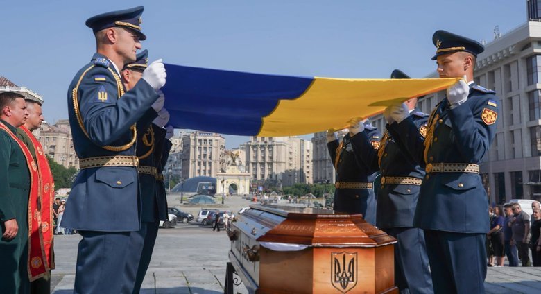 прощання з пілотами