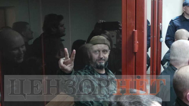 Адвокаты обвиняемого по делу об убийстве Шеремета Антоненко не успели прибыть на рассмотрение продления ареста, заседание перенесли на завтра 05