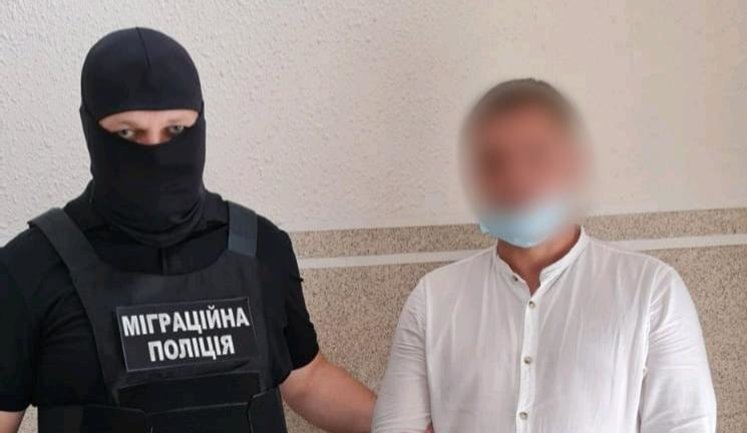 Супруги-мошенники из Тернополя обманули 200 украинцев при якобы трудоустройстве за границу. ВИДЕО
