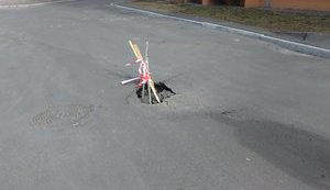 "Как такой дом допустили к сдаче в эксплуатацию?": Участники ОСМД в Броварах ведут борьбу с компанией-застройщиком "Атлант" экс-регионала Климца. ФОТОрепортаж
