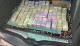 Учасника мережі підкупу депутата Д. з 2,5 млн "чорної готівки" для перемоги кандидата Ю. затримали в Дубно, - Луценко. ФОТО