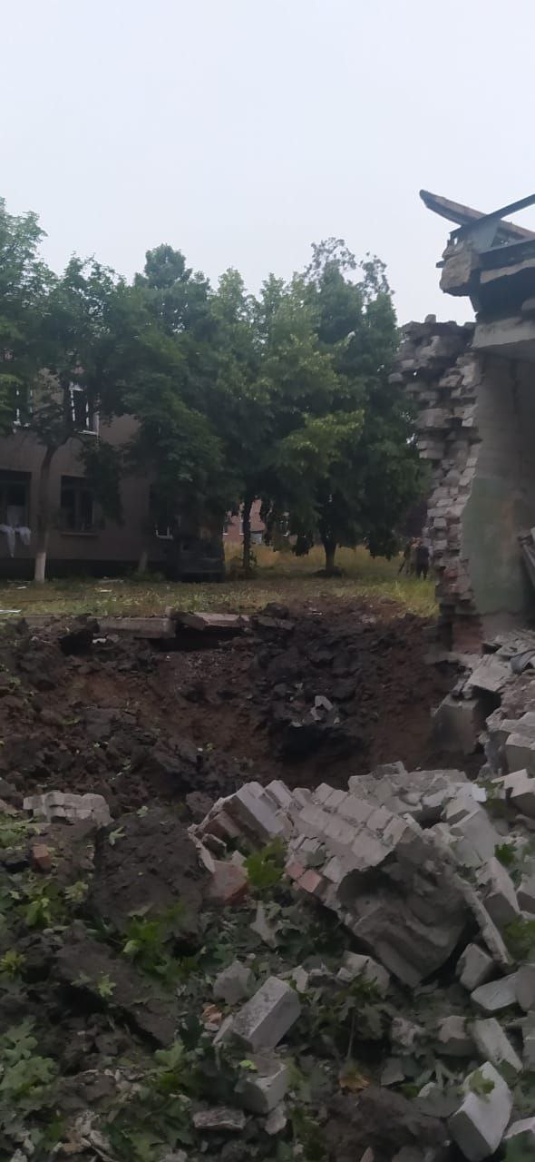 Оккупанты наносят ракетные удары по гражданской инфраструктуре Донецкой области. Бьют по учебным заведениям, - Кириленко 08