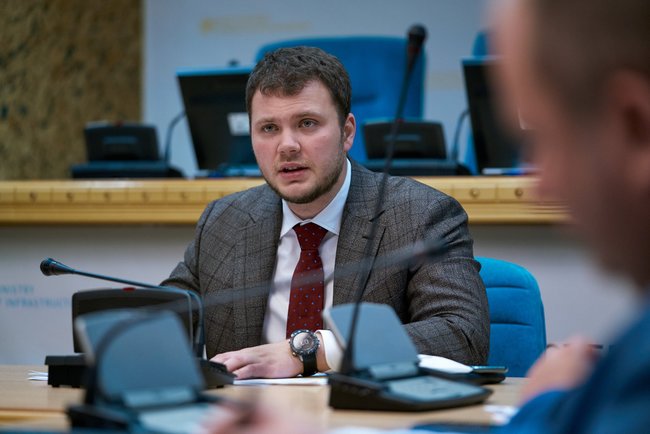 Велике будівництво для Коломойського: для кого будують аеропорт в Дніпрі 05