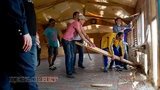 Киевляне крушили "гэндэлыки" в Парке Дружбы народов: Мы можем терпеть, но когда терпению приходит конец, начинаются страшные вещи. ФОТОрепортаж