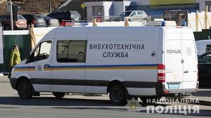 Через повідомлення про "замінування" ТЦ "Глобус" у Києві евакуювали 2000 осіб
