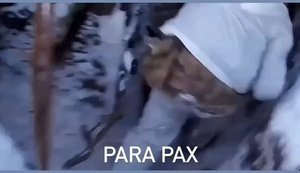 Троє окупантів тікають від дрона, ховаються в окопі і чекають прильоту. ВIДЕО