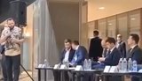 "Нардеп Дубінський у присутності Зеленського на праймеріз СН розповів, як перед виборами "мочив" рейтинг Кличка на "1+1". ВIДЕО