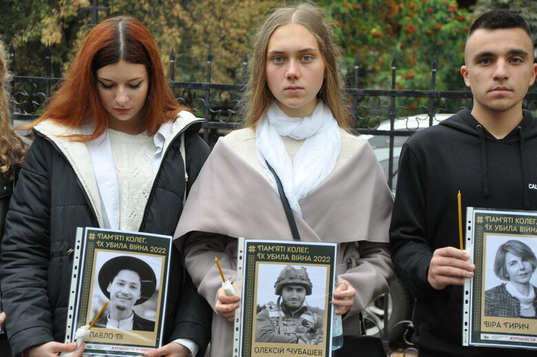 У Києві відбулося поминальне богослужіння за загиблими українськими журналістами 05