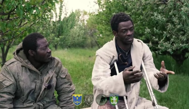 Украинские военные взяли в плен на Северском направлении двух наемников РФ из Камеруна. ВИДЕО