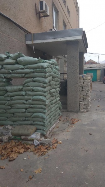 Россияне заминировали здание Суспільного в Херсоне 01