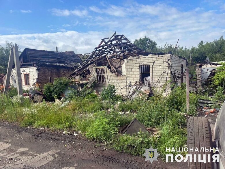 Последствия вражеских обстрелов Донетчины 02 Последствия вражеских обстрелов Донетчины 02