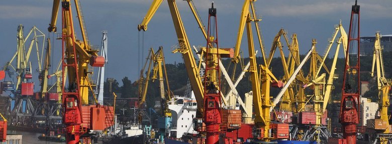 Атака дронів на портову інфраструктуру: пошкоджено зернову галерею