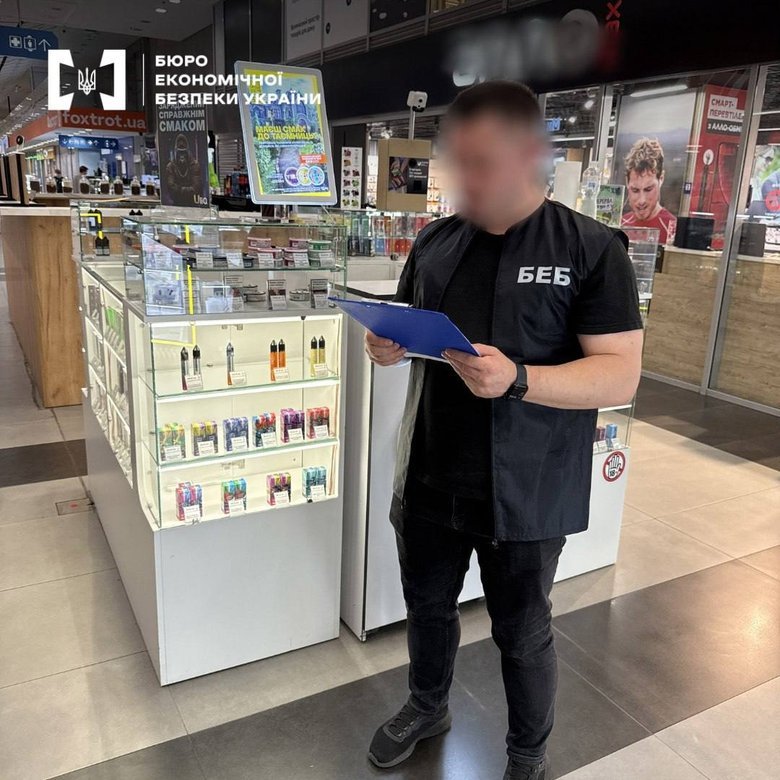 БЕБ викрило в Києві 27 точок незаконного збуту електронних сигарет