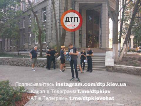 Полиция Киева задержала мужчину, устроившего стрельбу в парке 03
