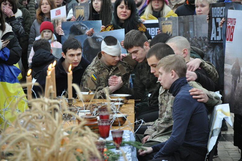 Action AZOV Regiment: Christmas in captivity took place in center of Kyiv 17