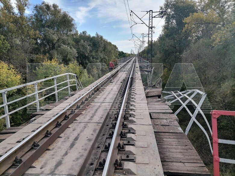 На залізничному мосту в Самарській області РФ стався вибух